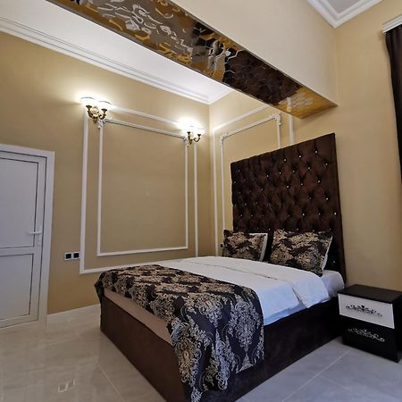 Raffles Villa With Pool غابالا المظهر الخارجي الصورة