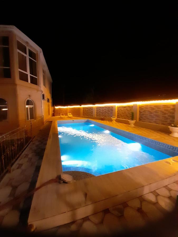 Raffles Villa With Pool غابالا المظهر الخارجي الصورة