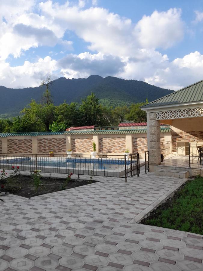 Raffles Villa With Pool غابالا المظهر الخارجي الصورة